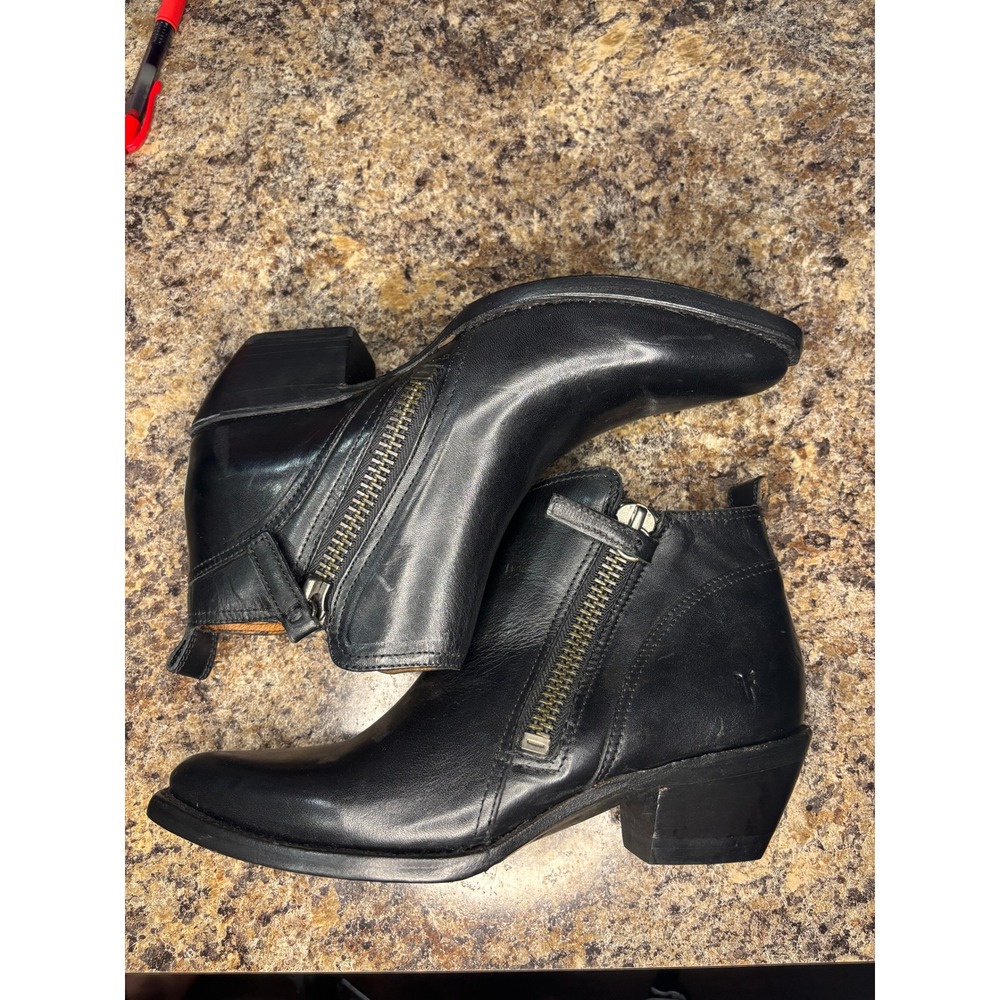 Frye Womens Black Leather Pointed‎ Toe Side Zip Ankle Boots 3474735-BLK Size 6B